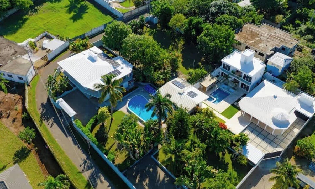 Urbanizacion Tavarez Villa | 14 BR Getaway 2 mins from Sosua action!