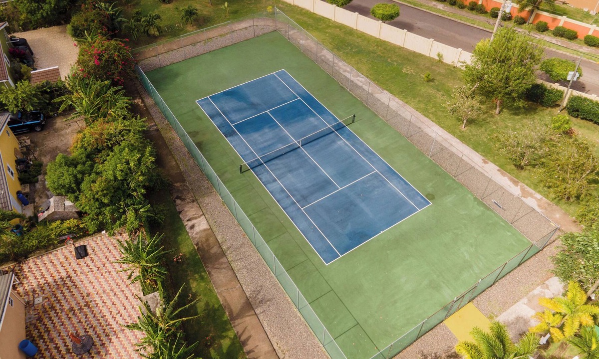 St. Ann's Bay House | 15min to Ocho Rios-Family sized 2bed/2bath-Pool-BBQ Grill-100Mbps-Gated Complex