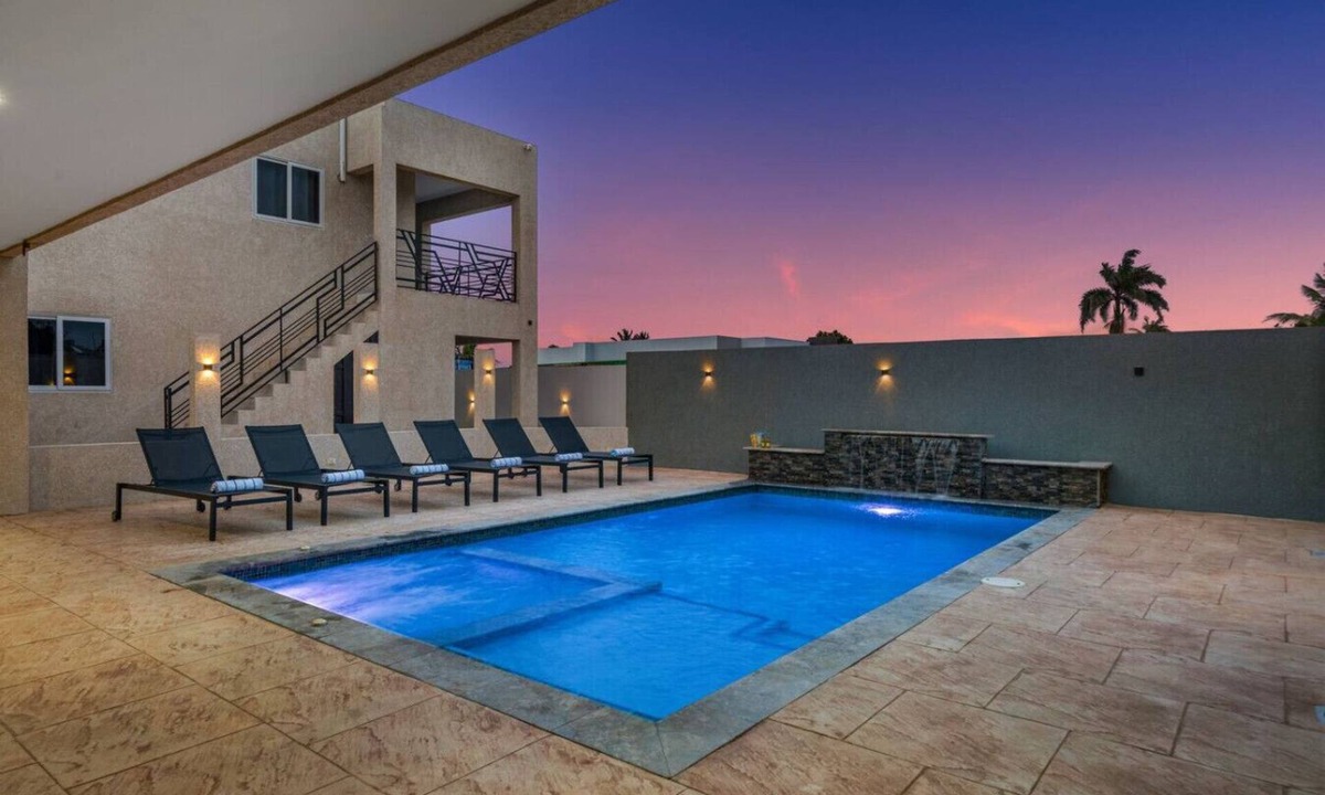 Ponton Apartment | 2BR Aruba | Pool, BBQ & Gated | Beach Essentials