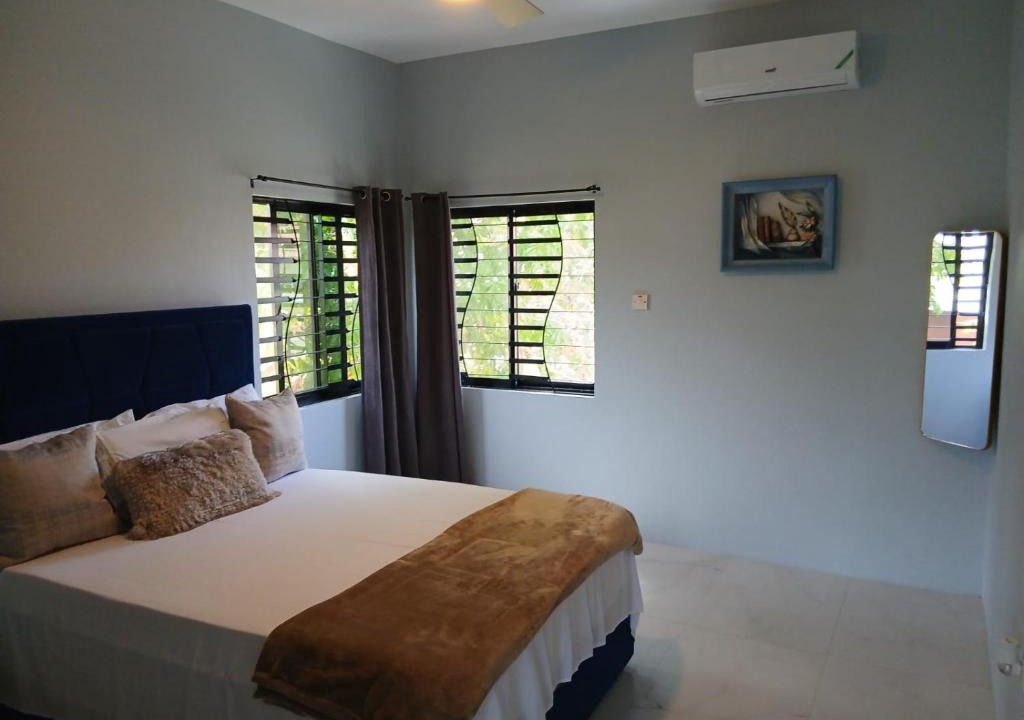 Runaway Bay Apartment | 31 Runaway Meadows