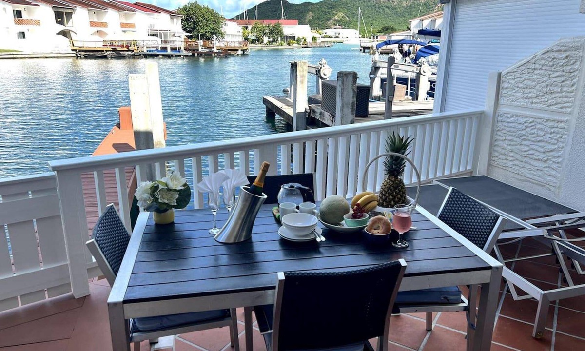 Jolly Harbour Villa | 4 Guests - Stunning View - Pool - South Finger