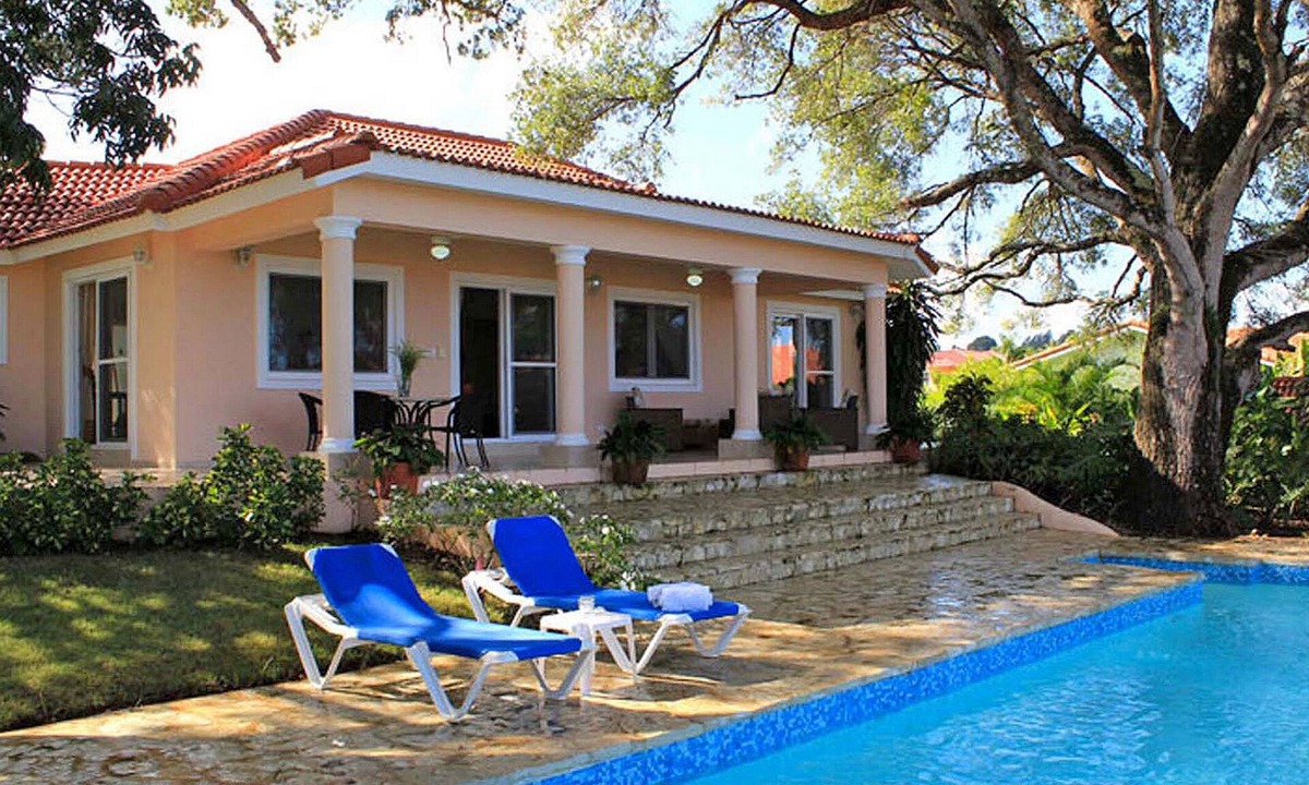 Urbanizacion Tavarez Villa | 4BD Villa with private pool, kids playground, tennis/basket courts, soccer field