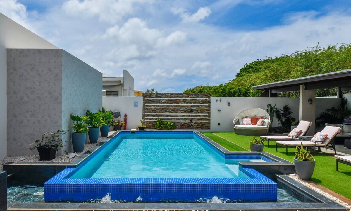 Bubali Villa | 5Bdr 6,5 Bthr LUXURY Villa w/Guest Apartment 2min Eagle Beach
