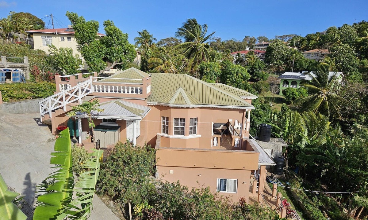 Calivigny House | A comfortable and relaxing 2 bedroom home in Grenada, 15 minutes to Grandansse.