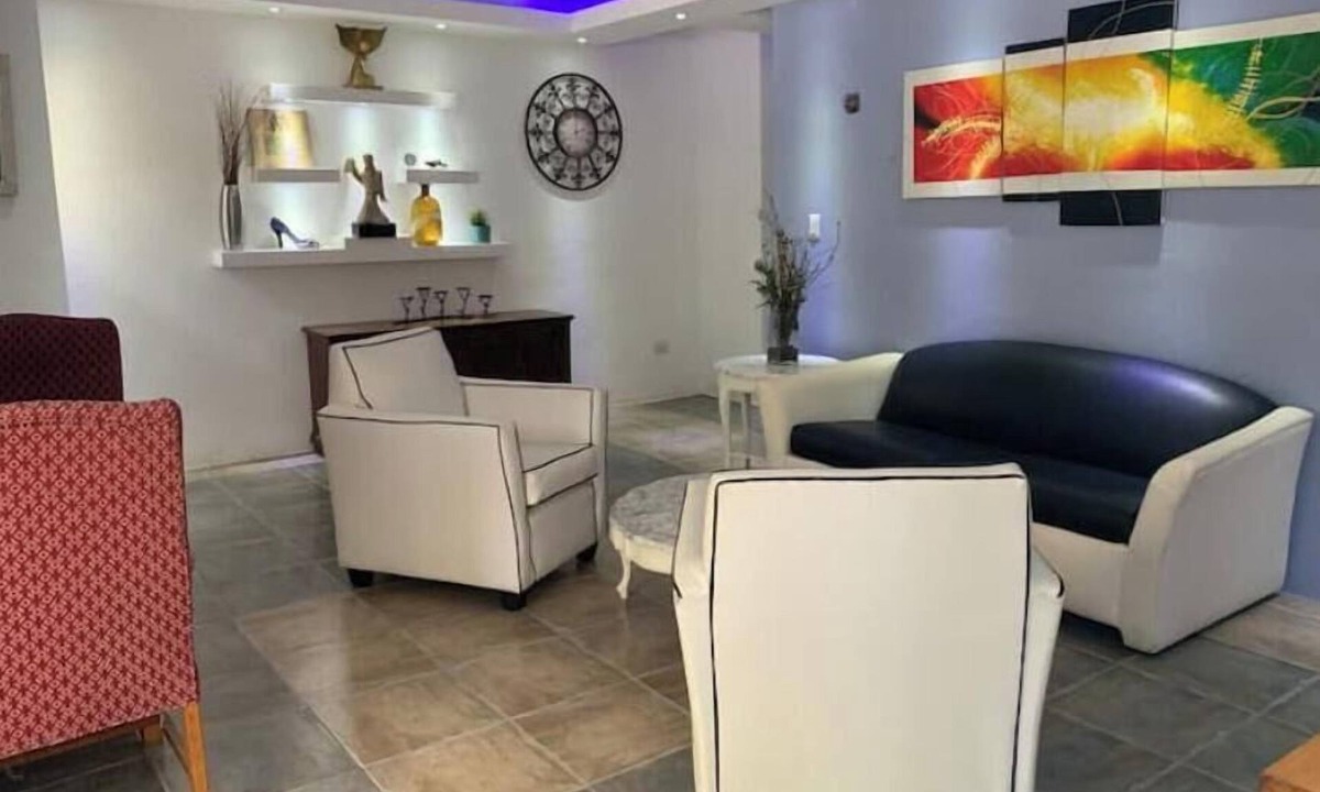 Bocacanasta Apartment | Apt 104. Charming apartment with pool and all amenities in Baní.