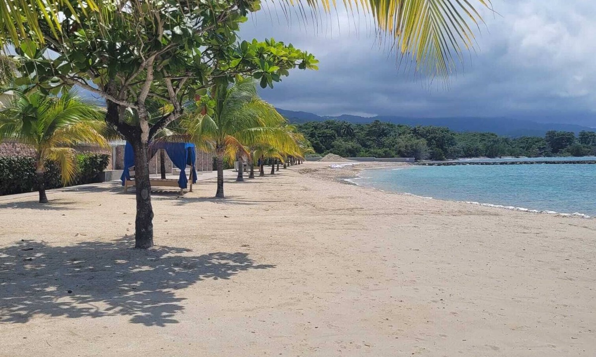St. Ann's Bay Villa | Arcadia Sea Villa: 3 bedroom Villa-private beach, pool-near tourist attractions