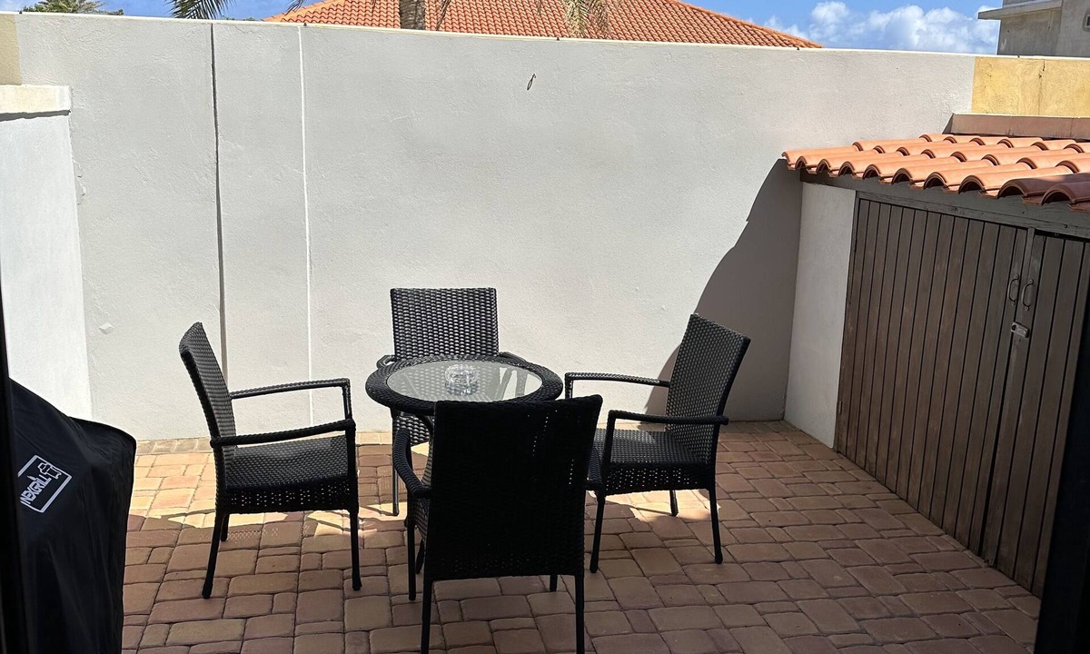 Kamay House | Aruba One Happy Island House- minutes from the beach, your home away from home!