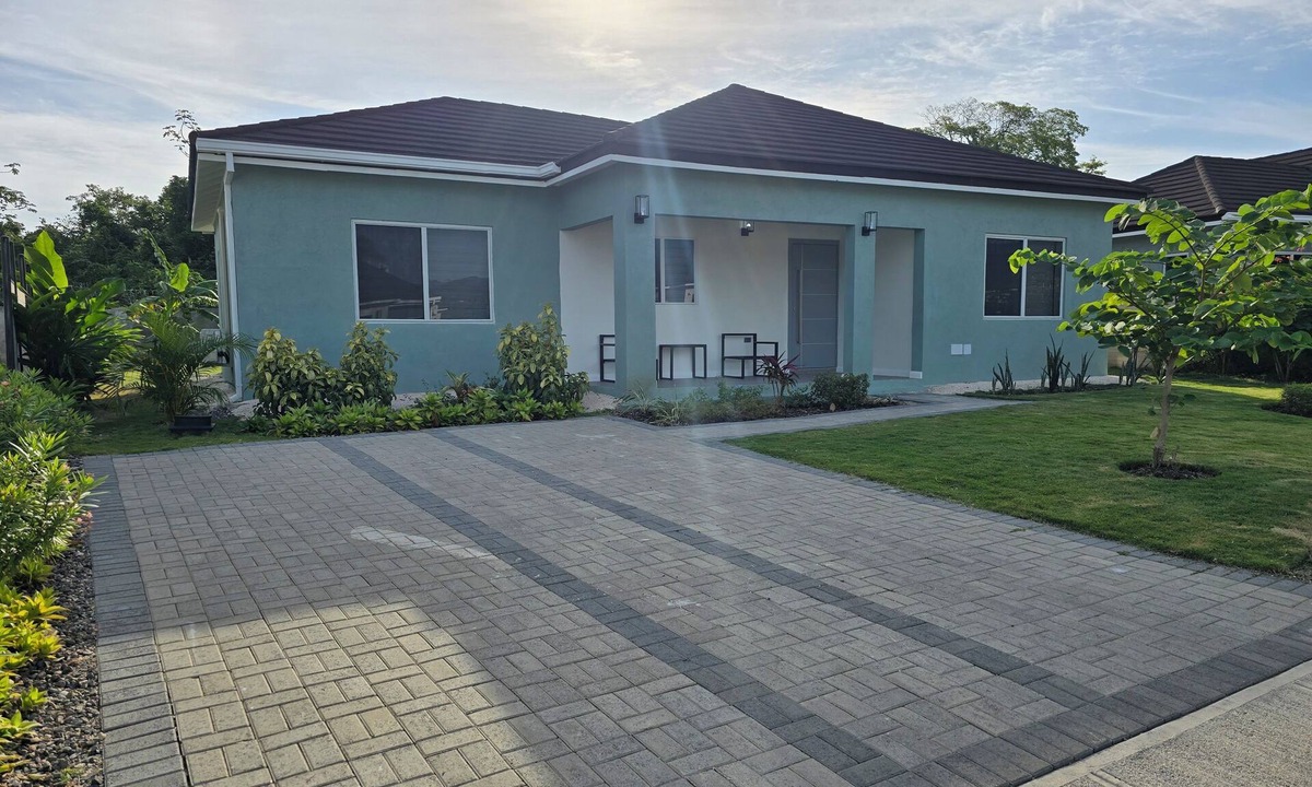 Mammee Bay Villa | Bamboo Breeze 3-bedroom villa in Drax Hall
