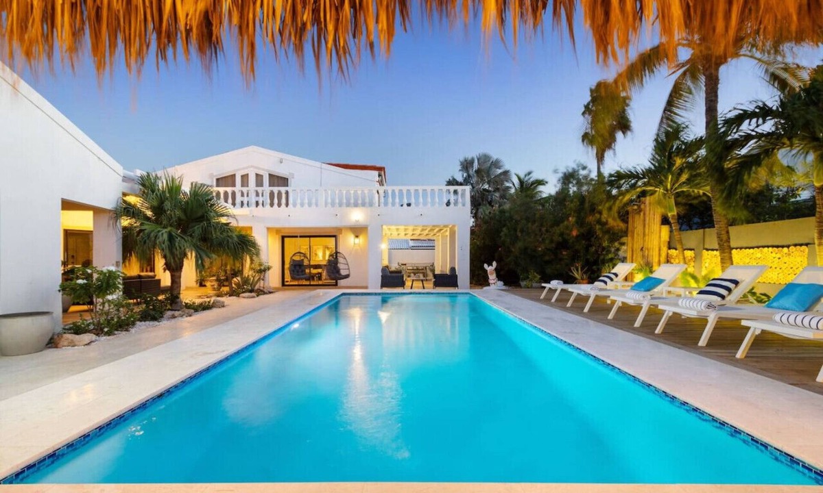 Bakval Villa | Beach House | By Bocobay