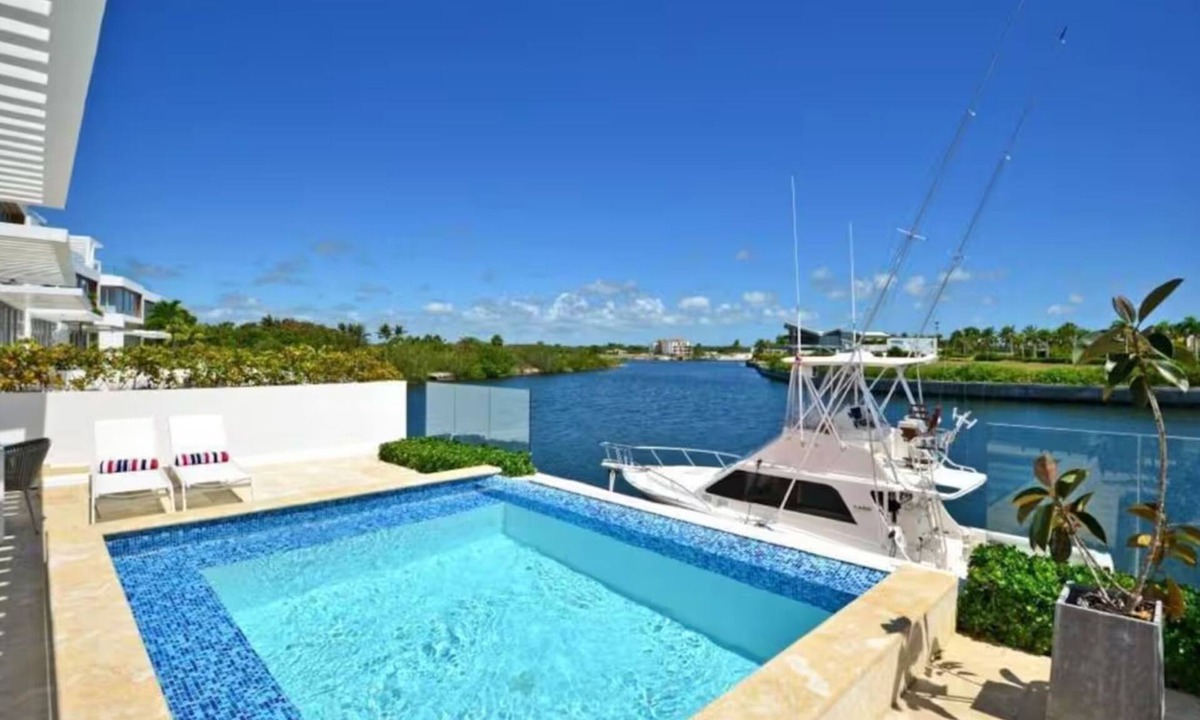 Cap Cana Marina Villa | Beach Villa at Punta Cana with private pool, WIFI & BBQ