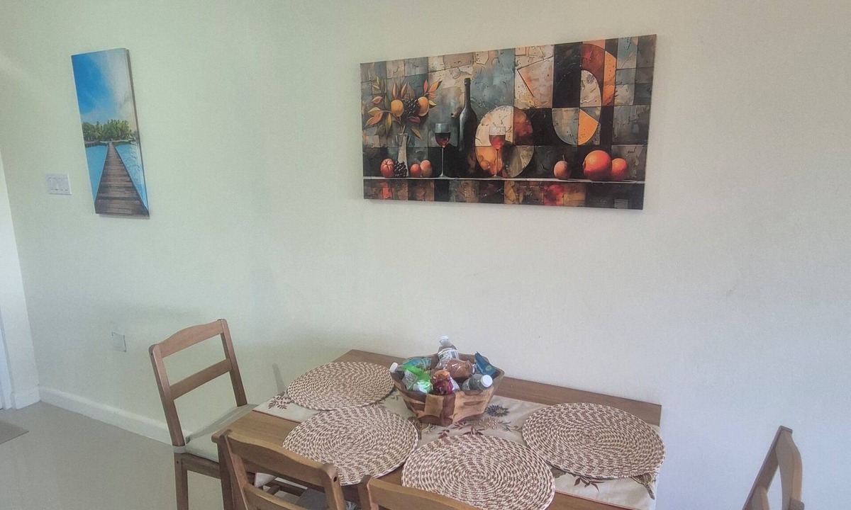 Portmore Apartment | Beachfront Modern Amenities Centrally Located