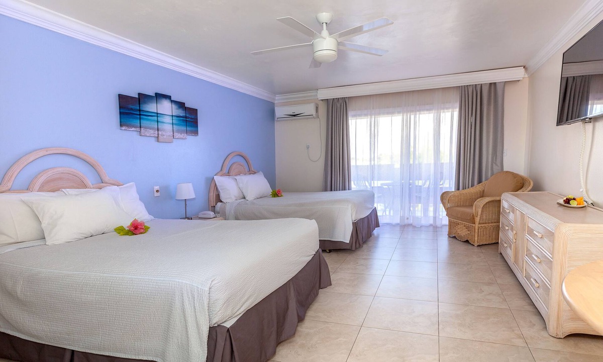 Lucaya Hotel | Bell Channel Inn Hotel