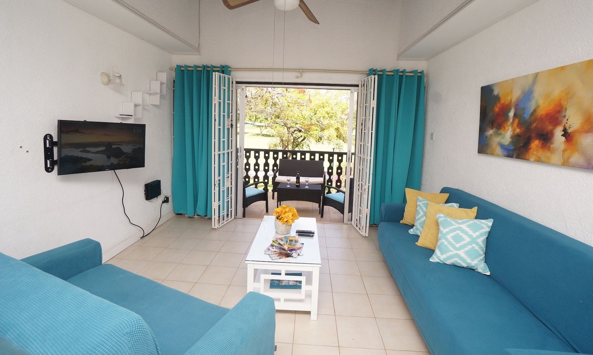 Rockley Apartment | BLUE HAVEN 2- 2 BR CONDO ROCKLEY near BEACH W/POOL