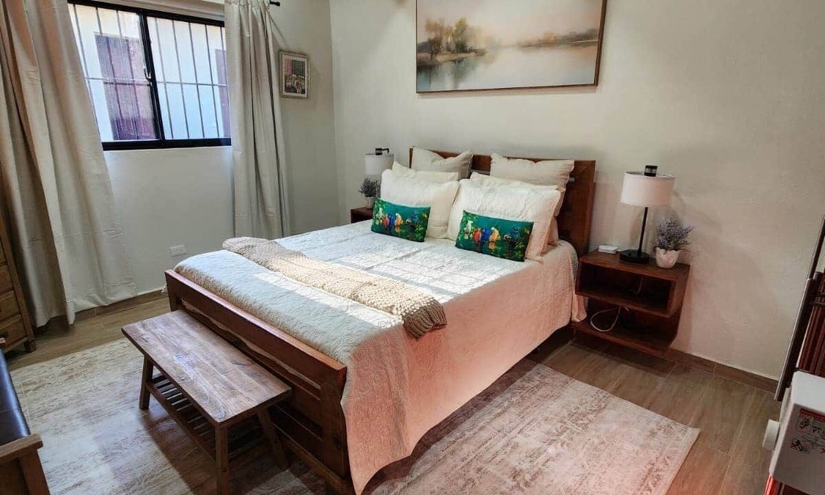 La Vega Province Bed & Breakfast | Bluebird Room - Brisal Mountain Retreat