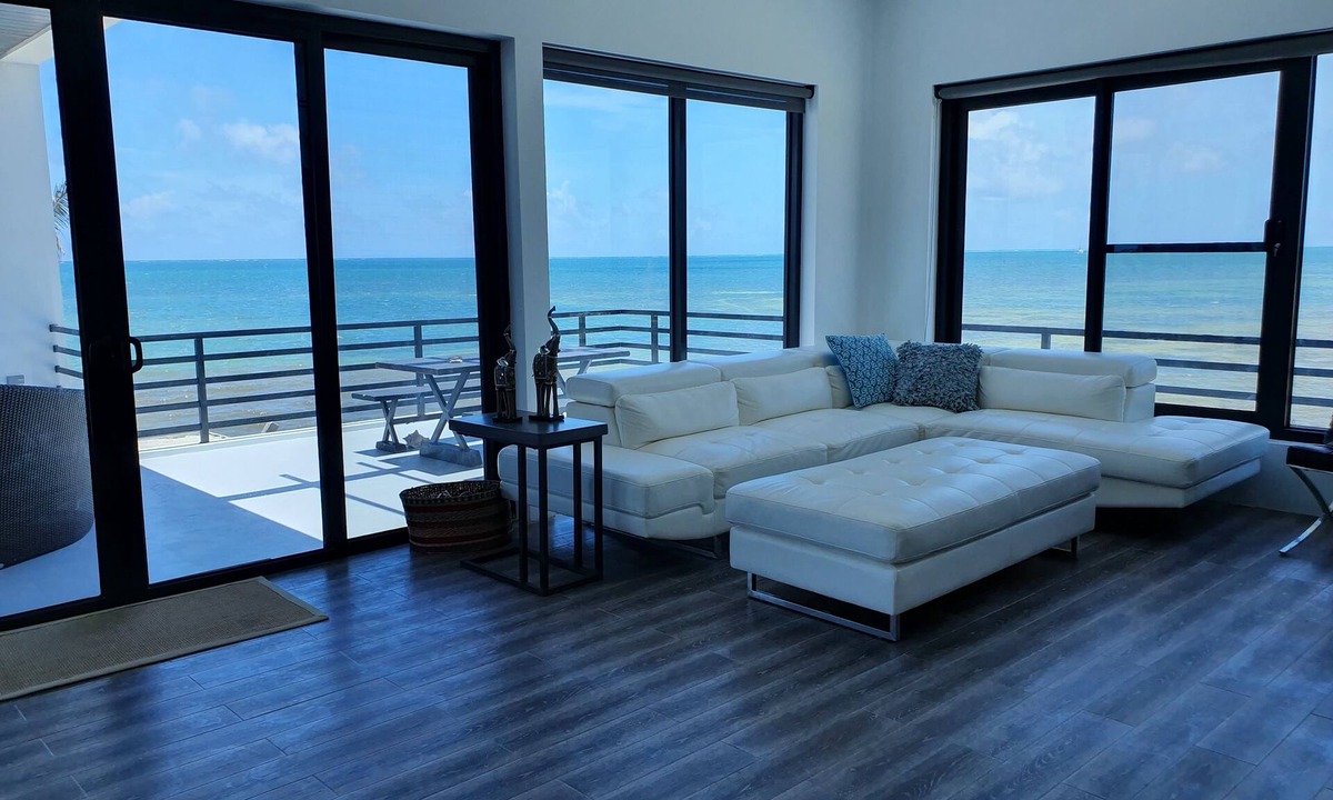 Caye Caulker Hotel | BluZen