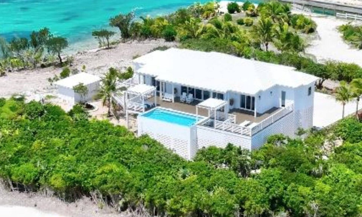 Great Guana Cay House | Brand New - Luxury 4-bedroom house with Pool in Great Guana Cay - South End