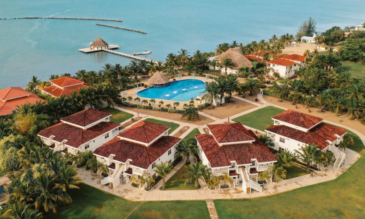Plantation Condo | Caribbean Blue Retreat | 1BR Sea-View Villa