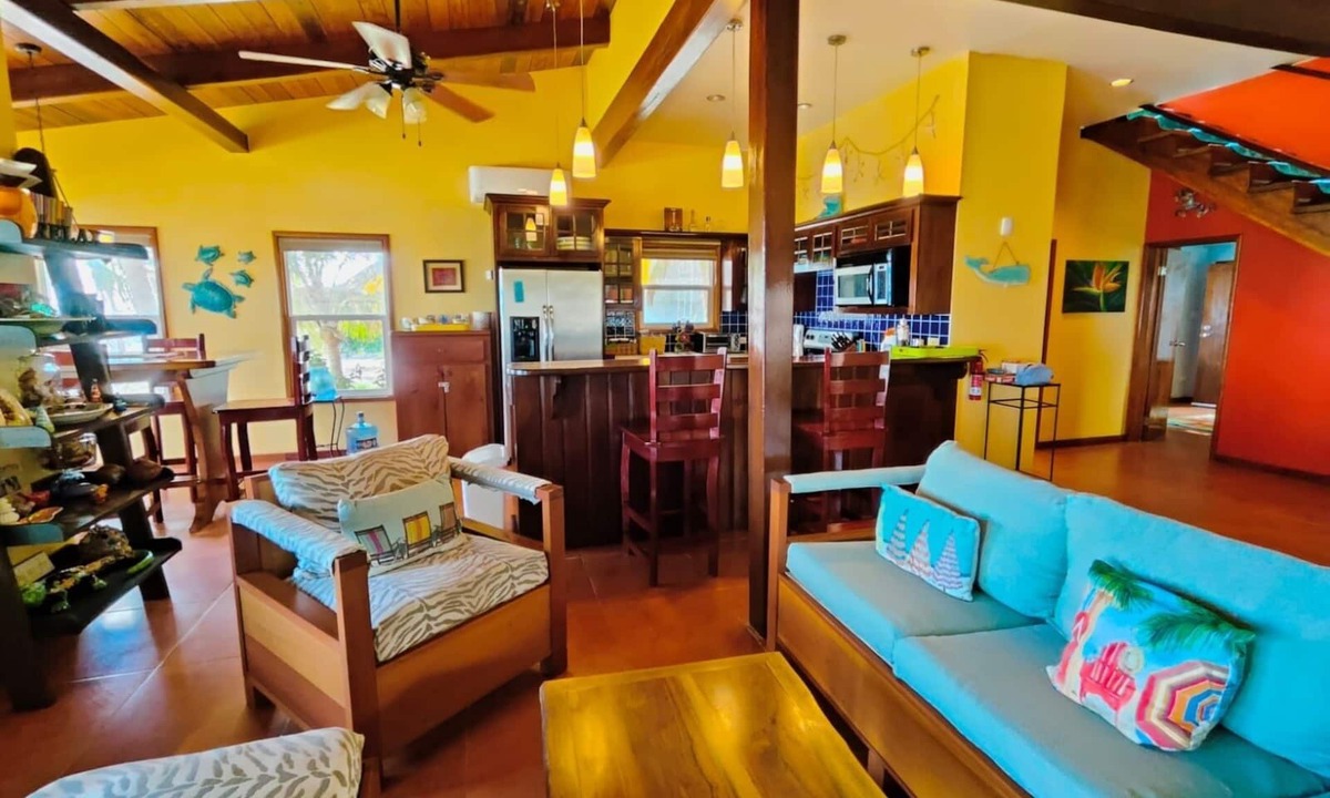 San Pedro House | Casa De Bonita 4 Bedroom Home by RedAwning