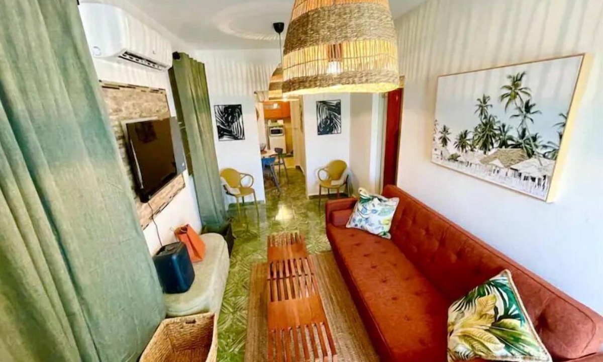 La Pared House | Casa Emerald, by the beach.