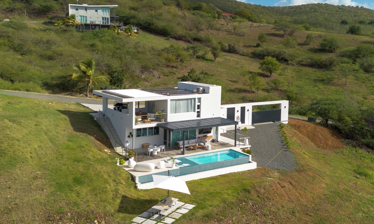 Culebra Villa | Casa Sole Mio Is A Charming Coastal Retreat With An Espectacular Ocean View!