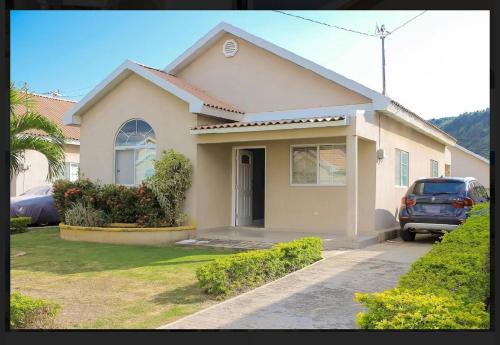 Spanish Town House | Caymanan Estate near Ocho Rios