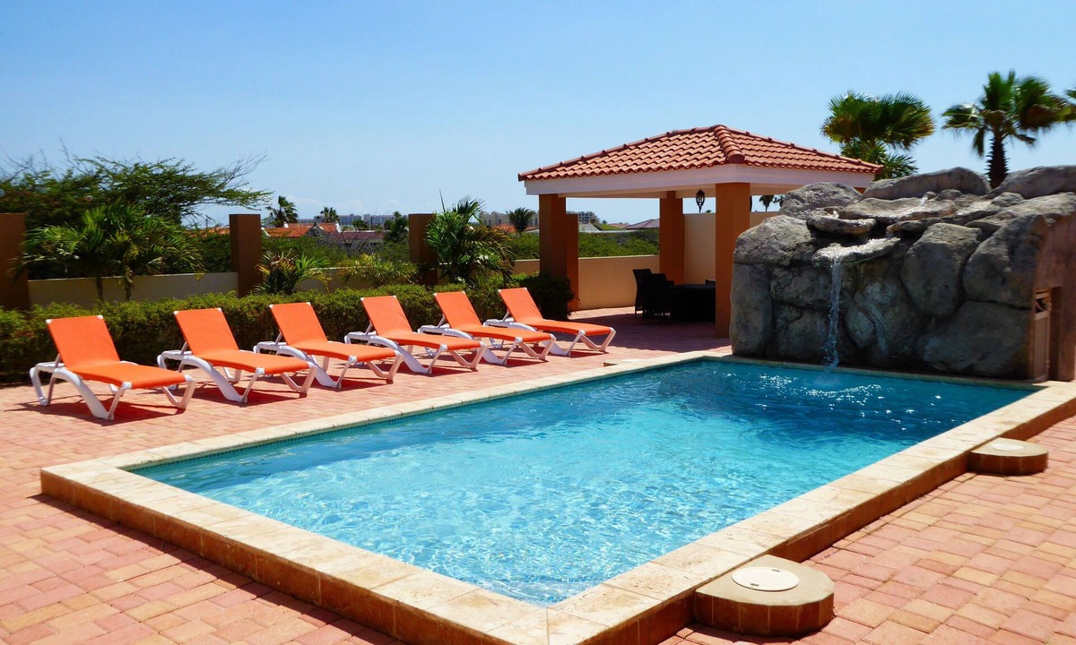 Esmeralda House | CELEBRATE CHRISTMAS IN ARUBA? ENJOY 10 DAYS AT THIS BEAUTIFUL VILLA HOME!