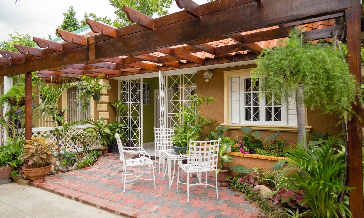 Molynes Gardens Apartment | Centrally Located Guest Apartments II
