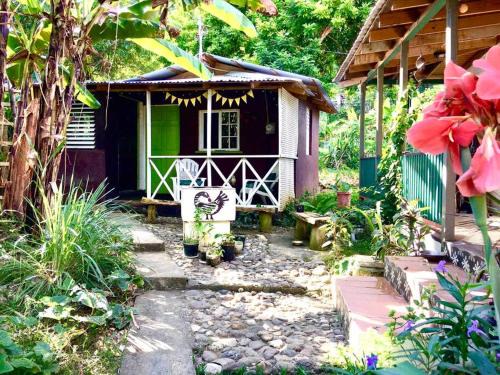 Port Antonio Apartment | Charlie’s Place Zion Hill - close to Blue Lagoon
