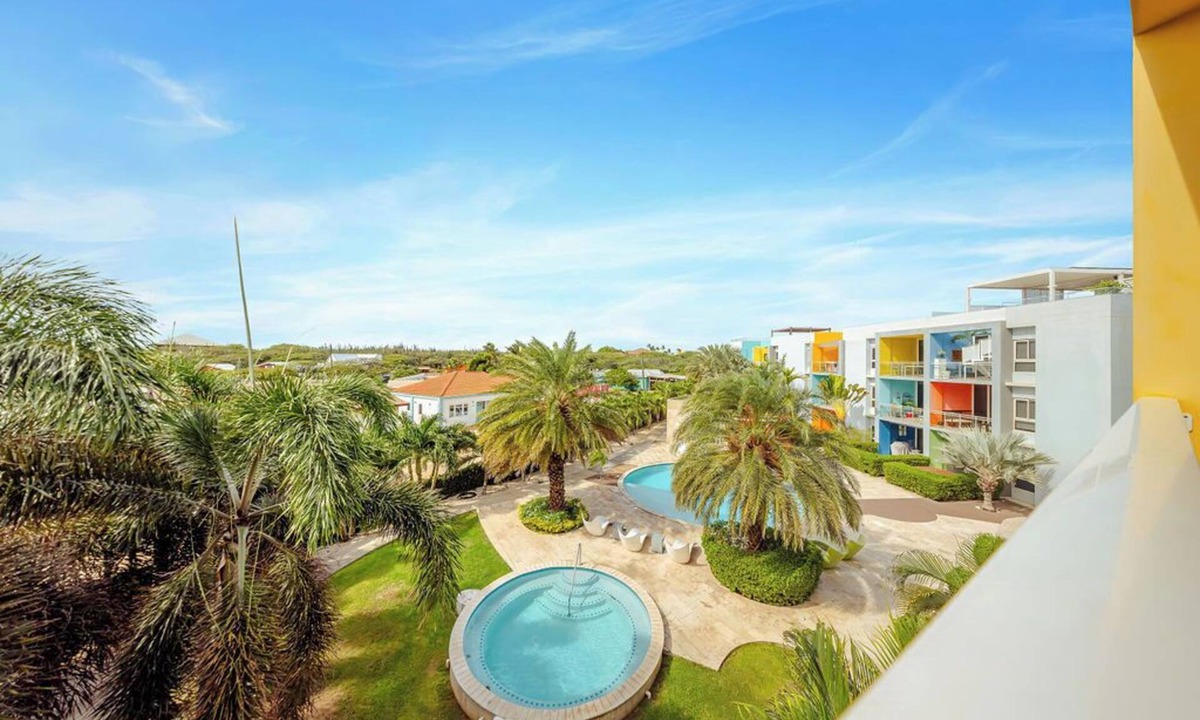 Boegoeroei Condo | Charming 2BR w/Balcony Pool BBQ Close2Beach