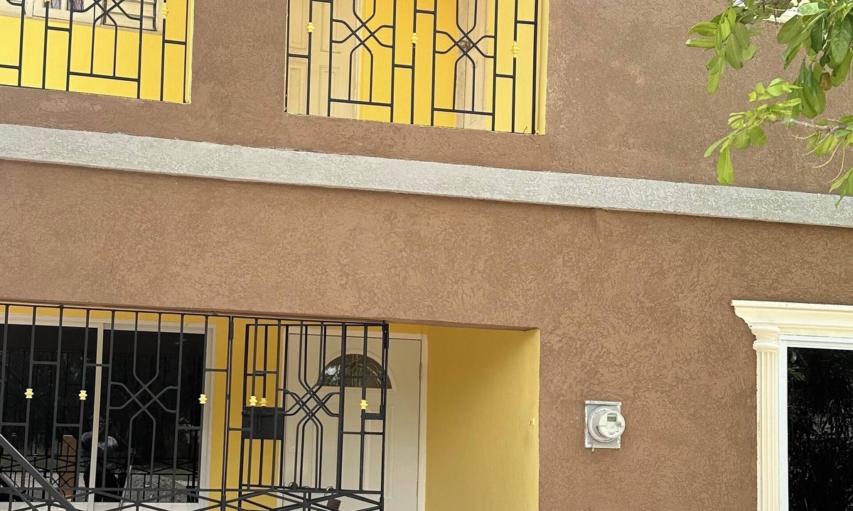 Portmore House | Charming 3-bedroom house with WiFi, AC in enjoyable Portmore