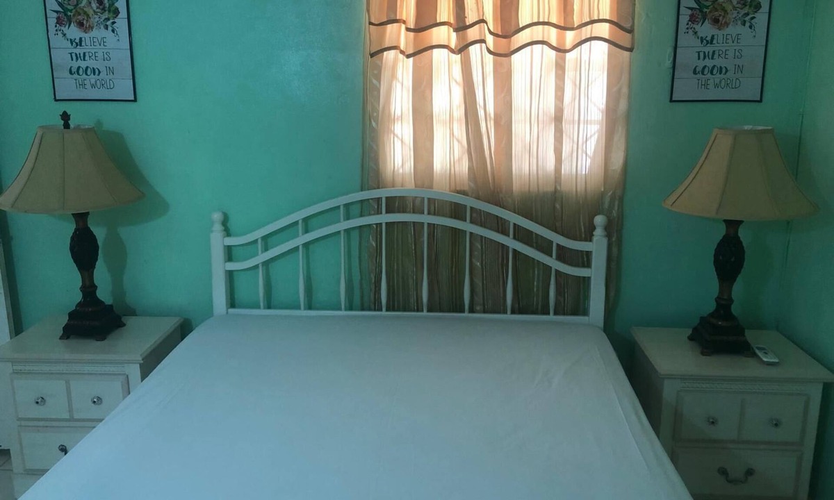 Marisule Apartment | Chic apart in Rodney Bay complete with A/C and internet access.