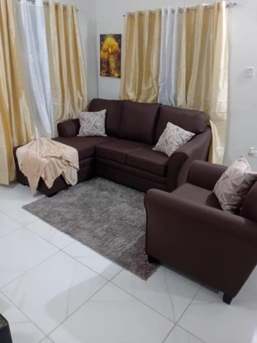 Portmore Villa | Cozy Escape 876