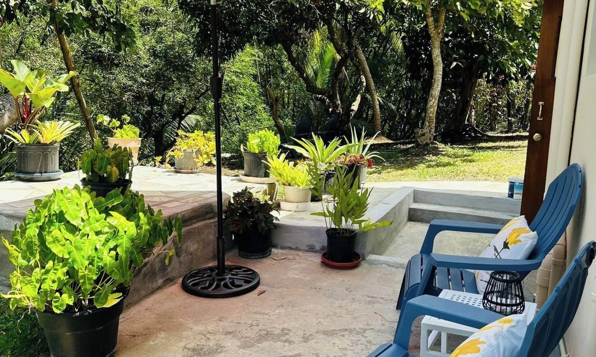 Westerhall Apartment | Cozy Garden Studio for 2 + parking