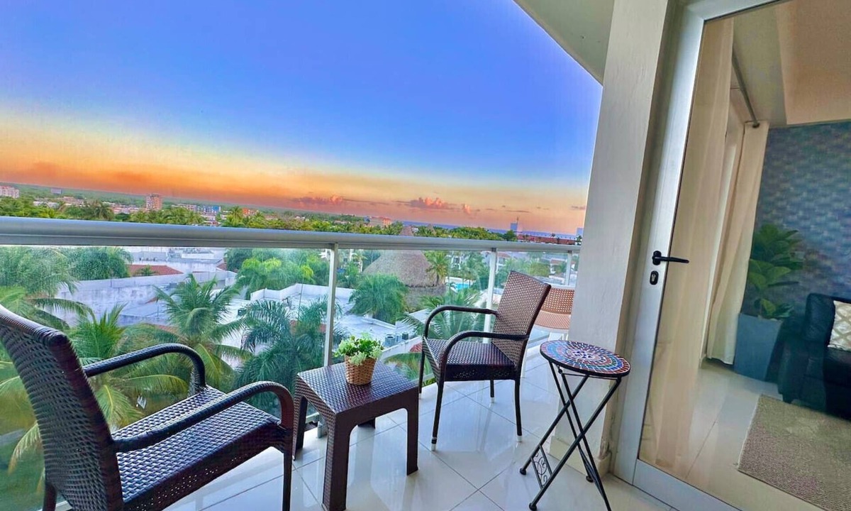 Boca Chica Condo | Cozy Hideaway Condo, Full AC, Fast Wi-Fi, Pool, 5 min to Beach