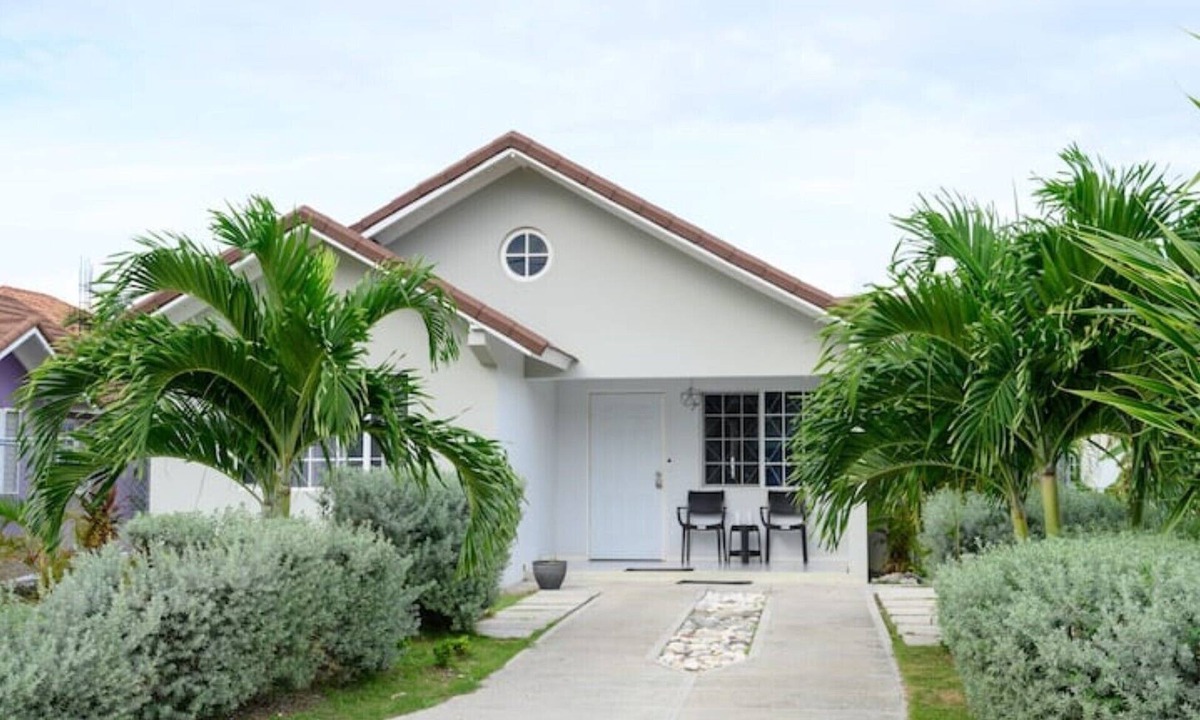 Bamboo Villa | DaCosta Villas