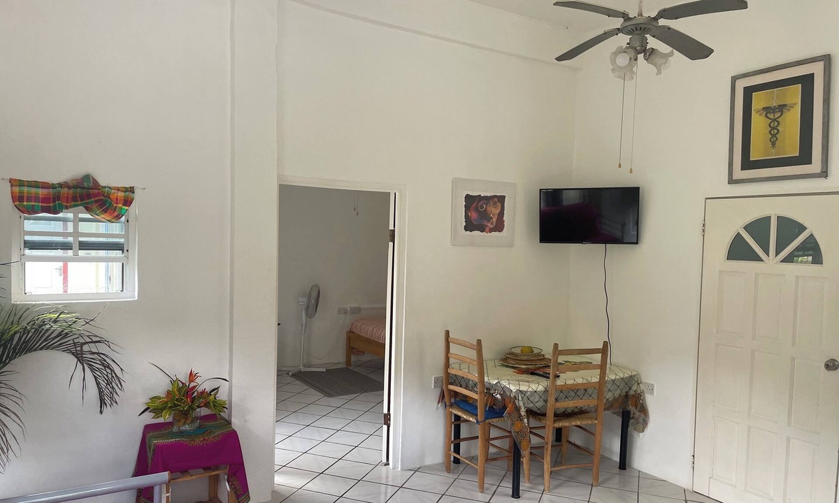 Soufriere House | Diamondview couples (Pineapple)