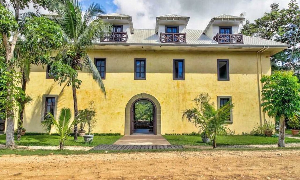 Bullet Tree Falls House | Dog-Friendly Riverfront Suites with Private Pool, Lovely Views, Partial AC & WiFi