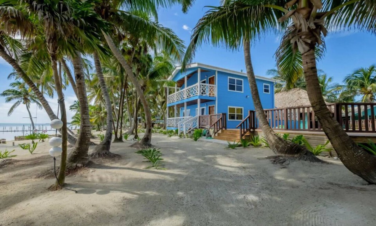 San Pedro Condo | Dory's Loft: Stunning 2nd-Floor View Beachfront 1BR Casita