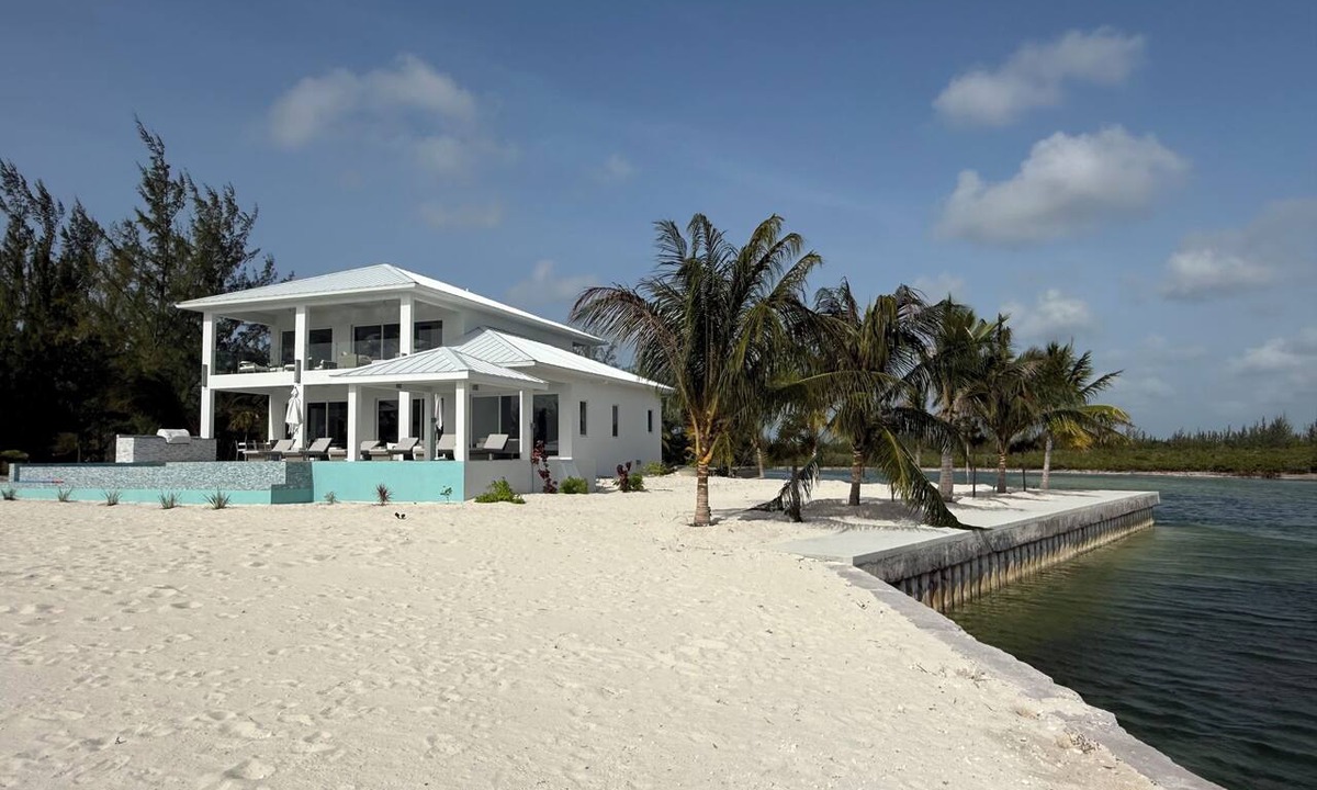 Sandy Point House | Enchanting Luxury Beachfront Villa Stillwater in Sandy Point views of Parrot Cay