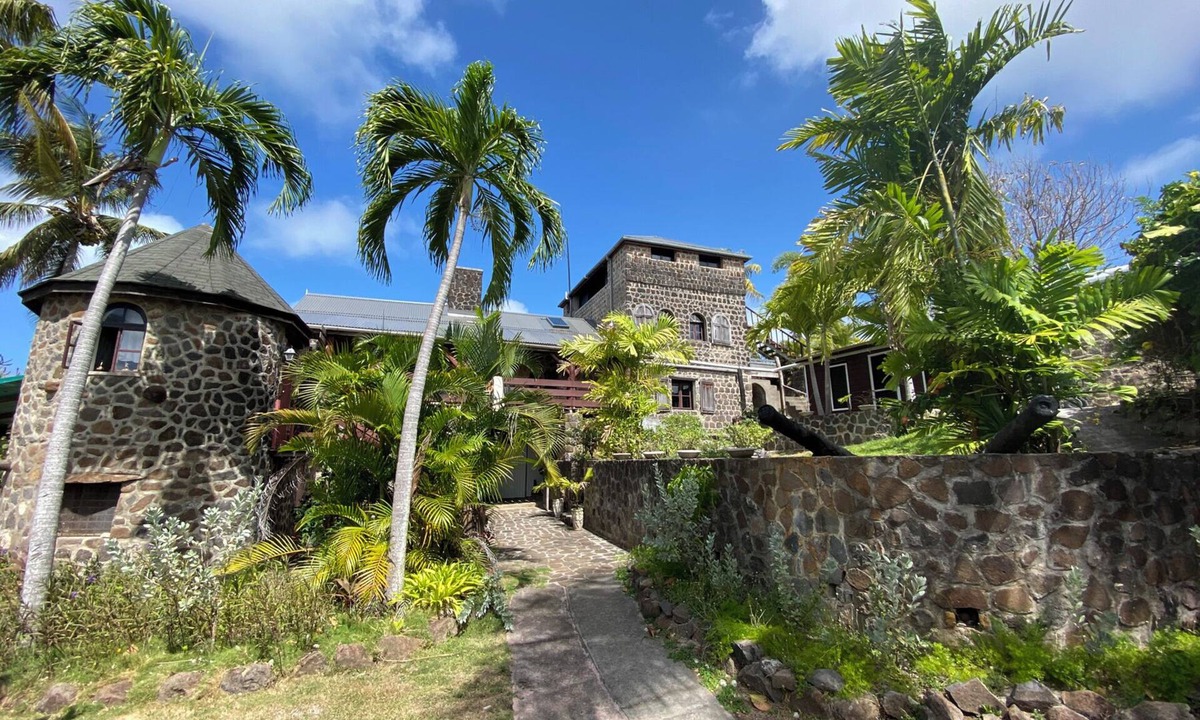 Belmont House | Exclusive 8-Bedroom Historic Estate with Private Infinity Pool and Ocean Views