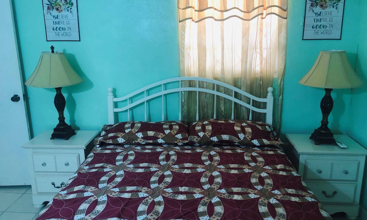 Rodney Bay Apartment | Fabulous 1-bedroom apartment with AC in vibrant Gros Islet