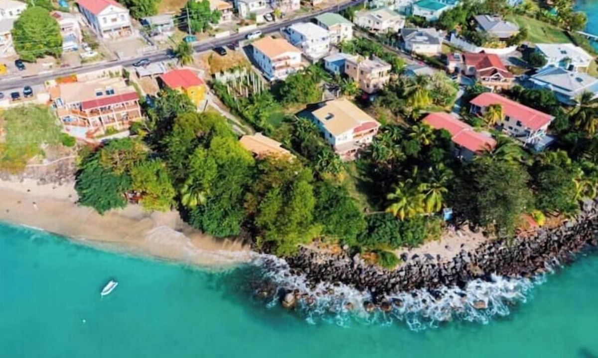 Morne Rouge House | Falledge Apartments - Pebble