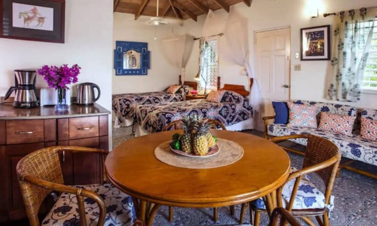 Liberta Apartment | Falmouth Beach Apts A1-A2 Near Beach