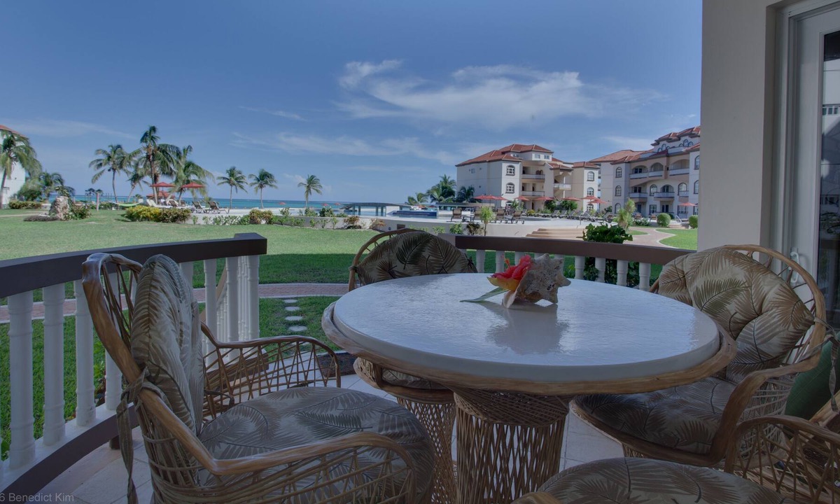 San Pedro Condo | FIRST FLOOR WALK OUT TO POOL! - ONLY A FEW LIKE THIS AT RESORT! SLEEPS 2 - 8