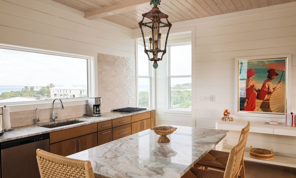 Great Guana Cay Villa | Front-row views of the marina and the peaceful charm of Great Guana Cay