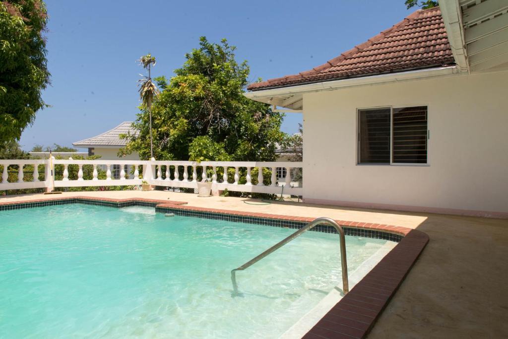 Montego Bay House | Gemini Villa