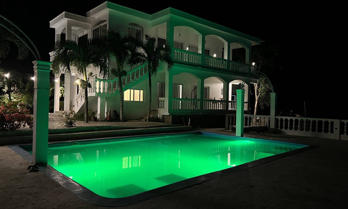Cabrera Apartment | Godfather Room #2: Ocean View with Private Balcony