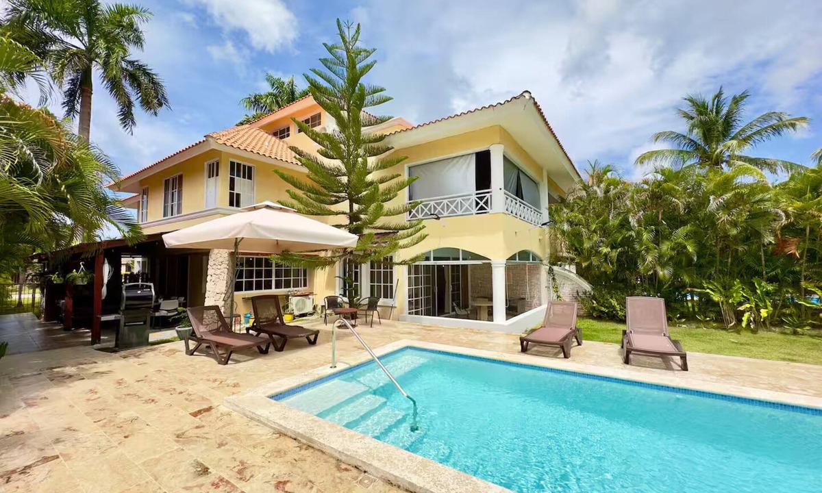 Bavaro Villa | Golf View Villa with Private Pool, Near the Beach | Punta Cana| Cocotal