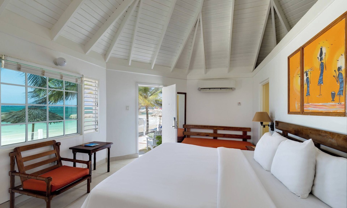 Runaway Bay Hotel | Grand Muthu Runaway Bay