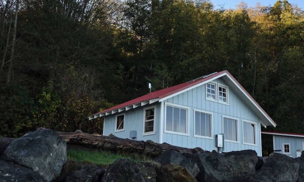 Port Angeles Cabin | Halibut Hole Olympic Beach Cabin on the Strait of Juan De Fuca